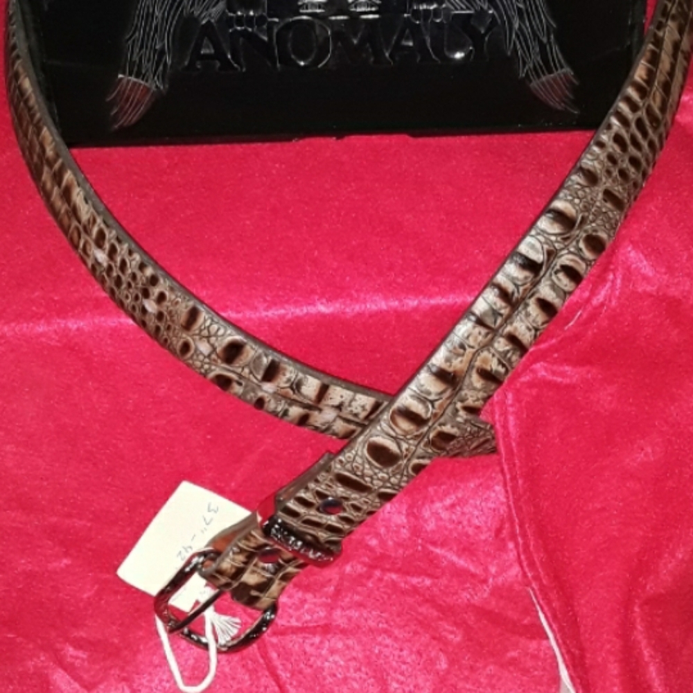 Handcrafted Italian Hornback leather